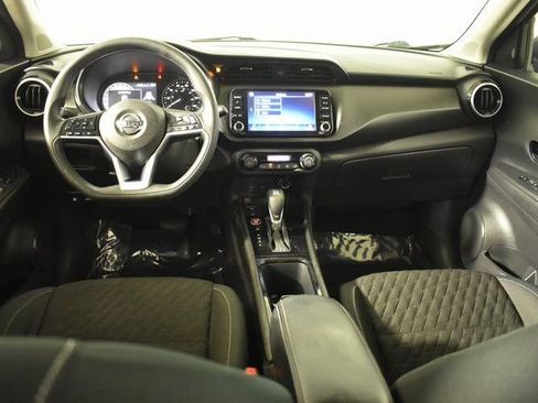 Used 2021 Nissan Kicks SV image 24