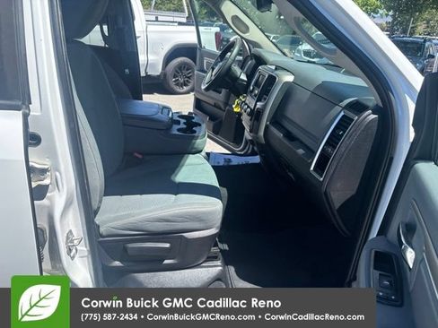 Used 2014 RAM 1500 Classic SLT AWD/4WD image 31