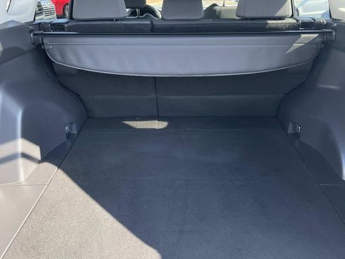 Used 2025 Toyota RAV4 XLE FWD image 12
