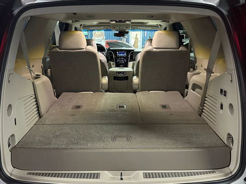 Used 2019 Cadillac Escalade Premium Luxury image 71