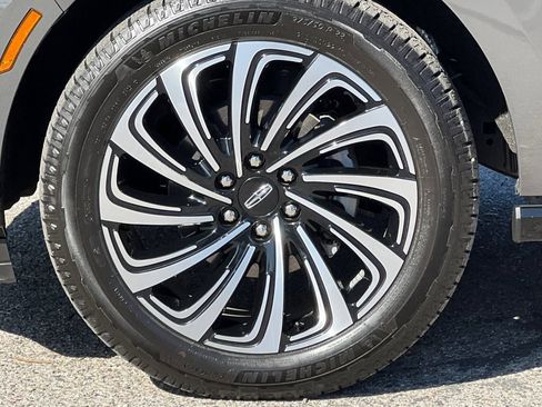 Used 2025 Lincoln Navigator Black Label AWD/4WD image 28