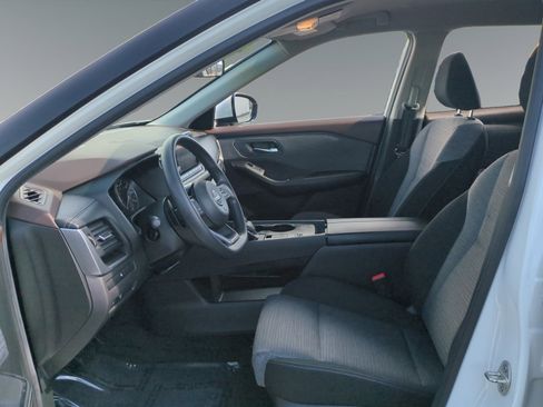 Used 2023 Nissan Rogue SV image 9