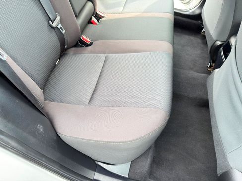 Used 2019 Toyota Corolla LE FWD image 33