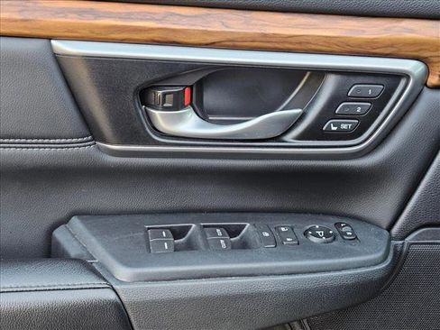 Used 2019 Honda CR-V Touring image 9