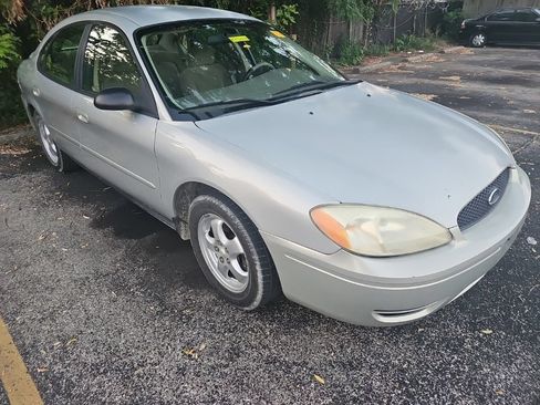 Used 2007 Ford Taurus SE FWD image 9
