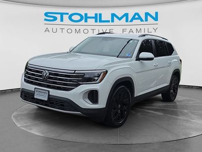 Certified 2024 Volkswagen Atlas SE w/ Black Wheel Package