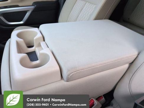 Used 2019 Nissan Titan SV AWD/4WD image 17