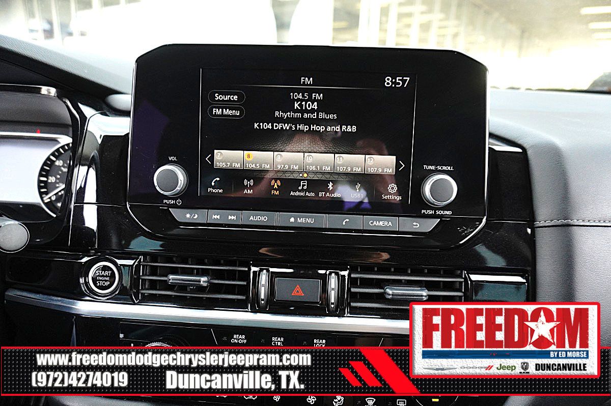 Used 2024 Nissan Pathfinder SV FWD image 22
