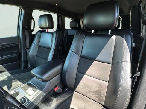 Used 2021 Jeep Grand Cherokee Laredo X AWD/4WD image 13
