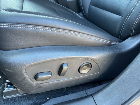 Used 2024 Chevrolet Blazer EV LT image 17