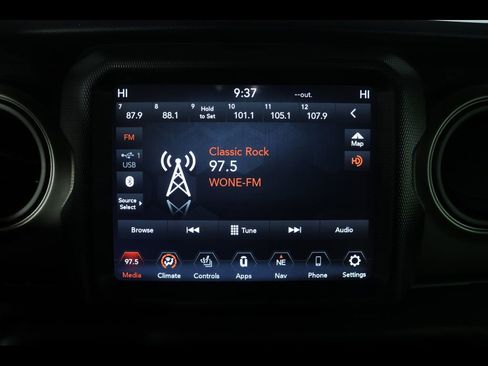 Used 2022 Jeep Wrangler Unlimited Sport image 24