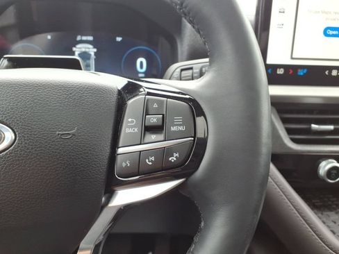 Certified 2025 Ford Explorer Platinum AWD/4WD image 18