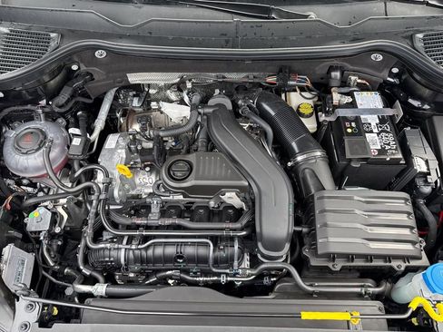 New 2025 Volkswagen Taos SEL image 26