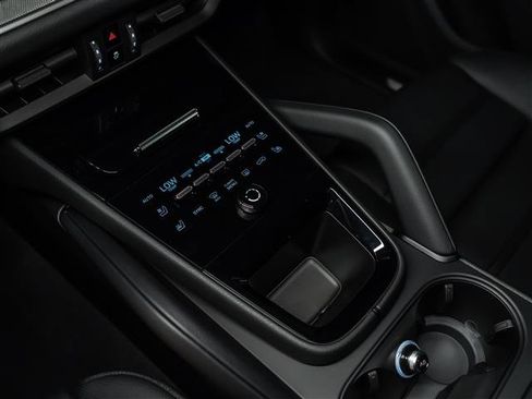 New 2026 Porsche Cayenne Coupe image 25