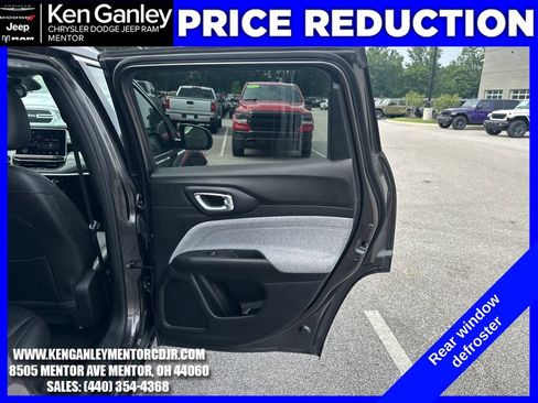 Used 2023 Jeep Compass Latitude AWD/4WD image 24