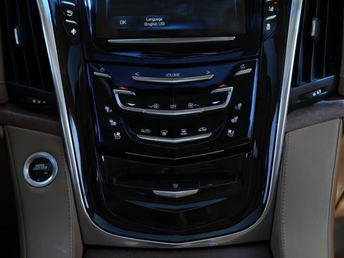 Used 2015 Cadillac Escalade ESV Platinum AWD/4WD image 42
