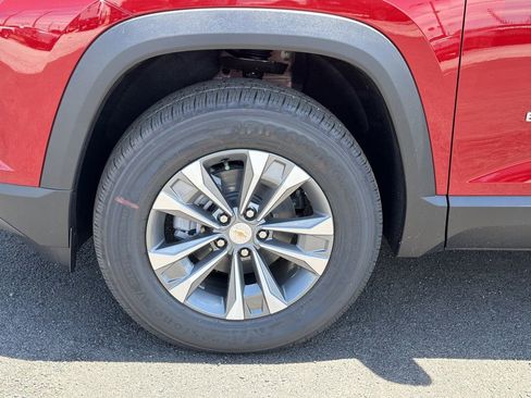 New 2026 Chevrolet Equinox LT w/ Safety and Technology Package FWD image 22