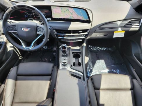 Used 2025 Cadillac CT5 V w/ Technology Package RWD image 10