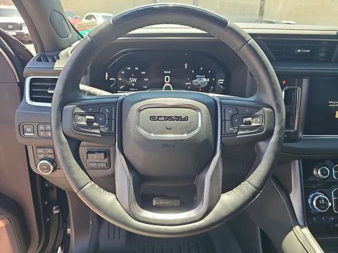 Used 2023 GMC Yukon XL Denali Ultimate AWD/4WD image 21