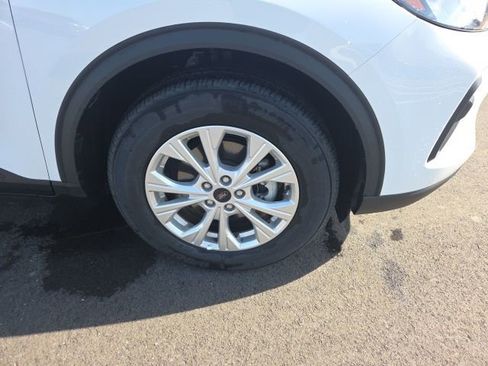 Certified 2025 Ford Escape Active image 2