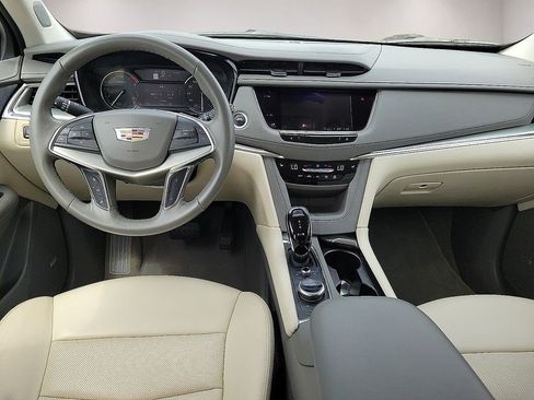 Certified 2023 Cadillac XT5 Premium Luxury AWD/4WD image 11