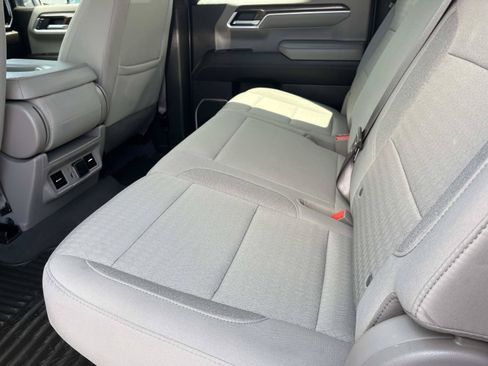 Used 2022 Chevrolet Silverado 1500 LT AWD/4WD image 22