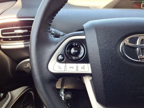Used 2019 Toyota Prius Prime Advanced FWD image 17