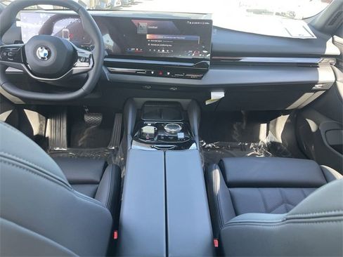 New 2025 BMW 530i image 15