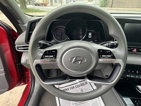 Used 2023 Hyundai Elantra SEL FWD image 13