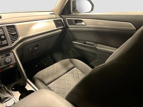 Used 2018 Volkswagen Atlas S image 25