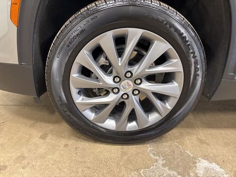 Used 2025 Buick Enclave Preferred image 11