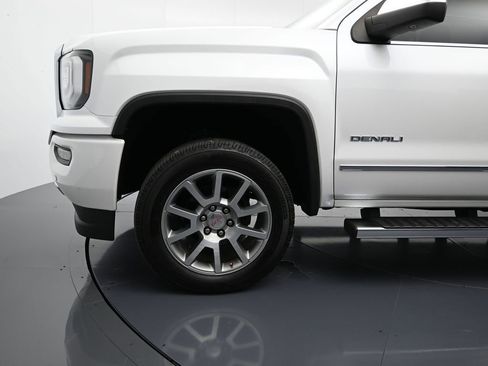 Used 2018 GMC Sierra 1500 Denali image 10