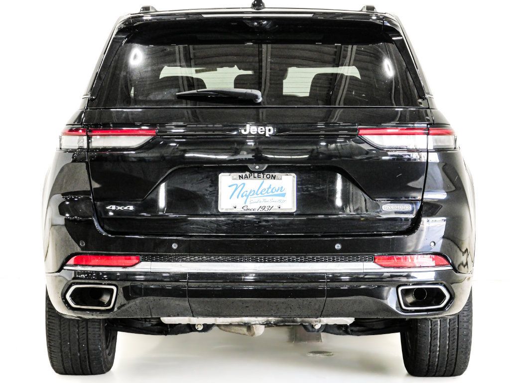 Used 2022 Jeep Grand Cherokee Overland w/ Luxury Tech Group IV AWD/4WD image 8