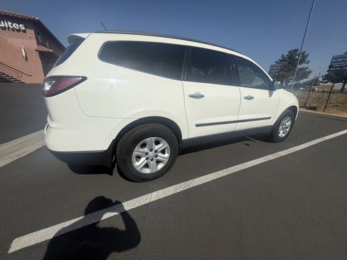Used 2015 Chevrolet Traverse LS image 7