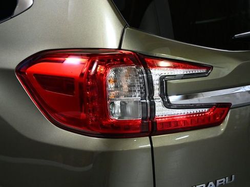 Used 2025 Subaru Ascent Touring w/ Popular Package #2 AWD/4WD image 17