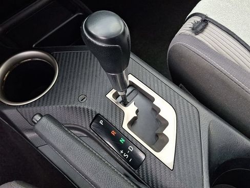 Used 2015 Toyota RAV4 XLE AWD/4WD image 15