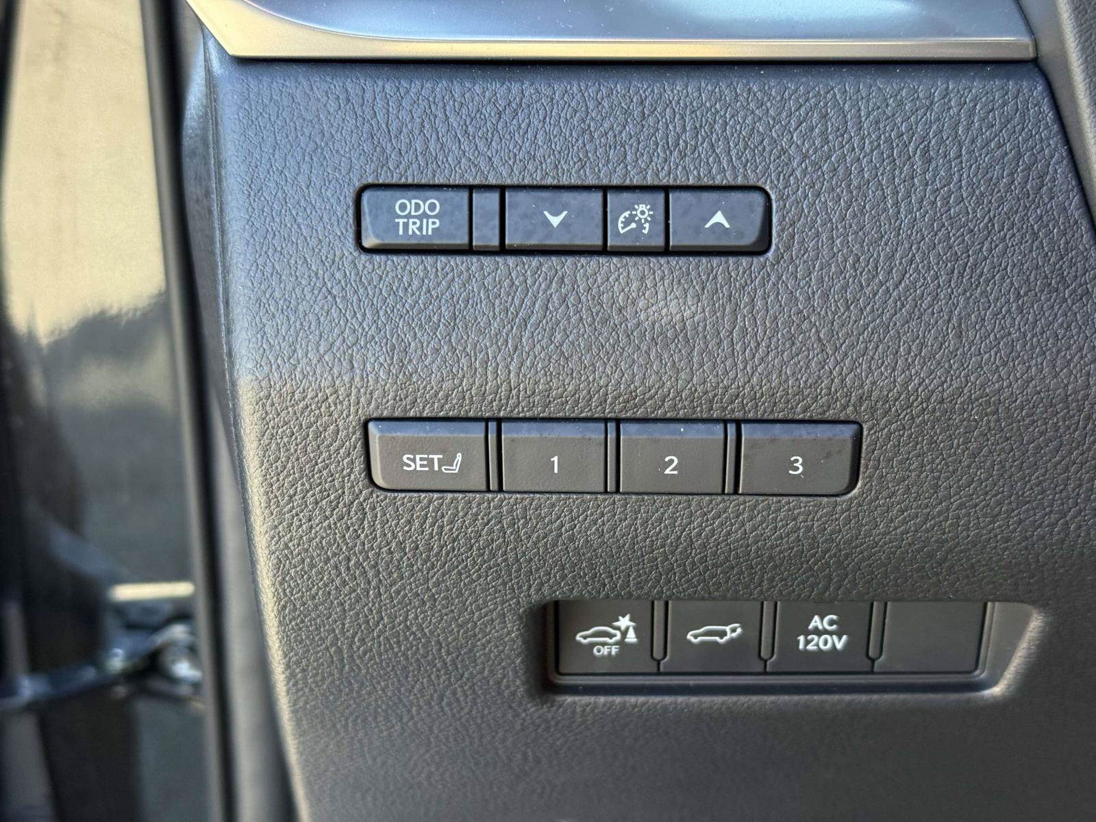 Used 2026 Lexus GX 550 w/ Accessory Package (2T) AWD/4WD image 23