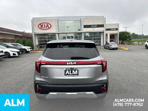 Used 2026 Kia Seltos LX FWD image 6