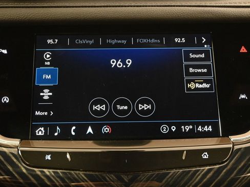 Certified 2025 Cadillac XT6 Premium Luxury image 28