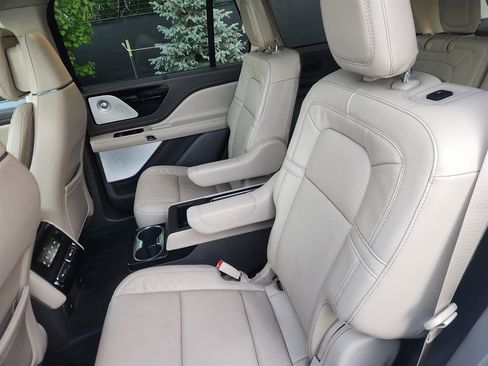 Used 2022 Lincoln Aviator Reserve w/ Equipment Group 201A image 29