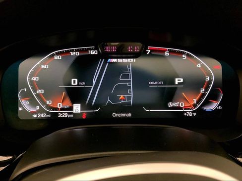 Used 2022 BMW M550i xDrive w/ Executive Package AWD/4WD image 20