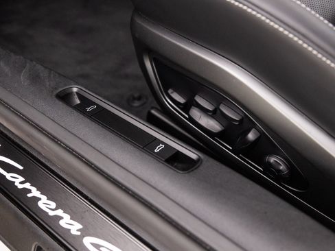 Certified 2024 Porsche 911 Carrera GTS RWD image 21