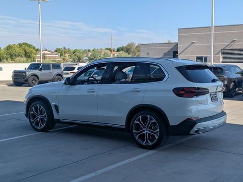 New 2026 BMW X5 xDrive50e AWD/4WD image 8