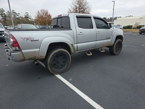 Used 2011 Toyota Tacoma PreRunner image 11
