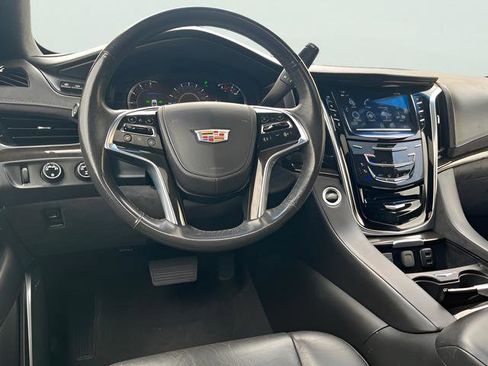 Used 2020 Cadillac Escalade ESV Platinum AWD/4WD image 18