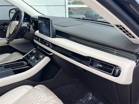Used 2023 Lincoln Aviator Black Label w/ Jet Package image 34