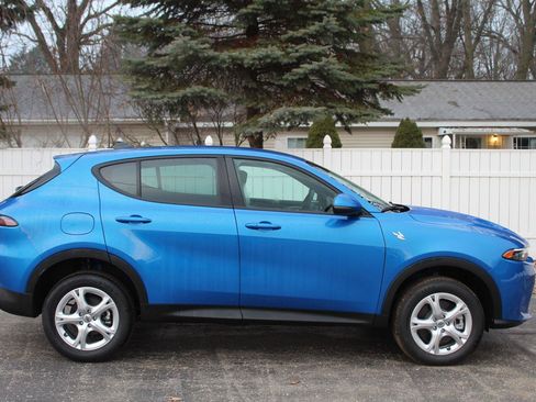 Used 2024 Dodge Hornet GT AWD/4WD image 2