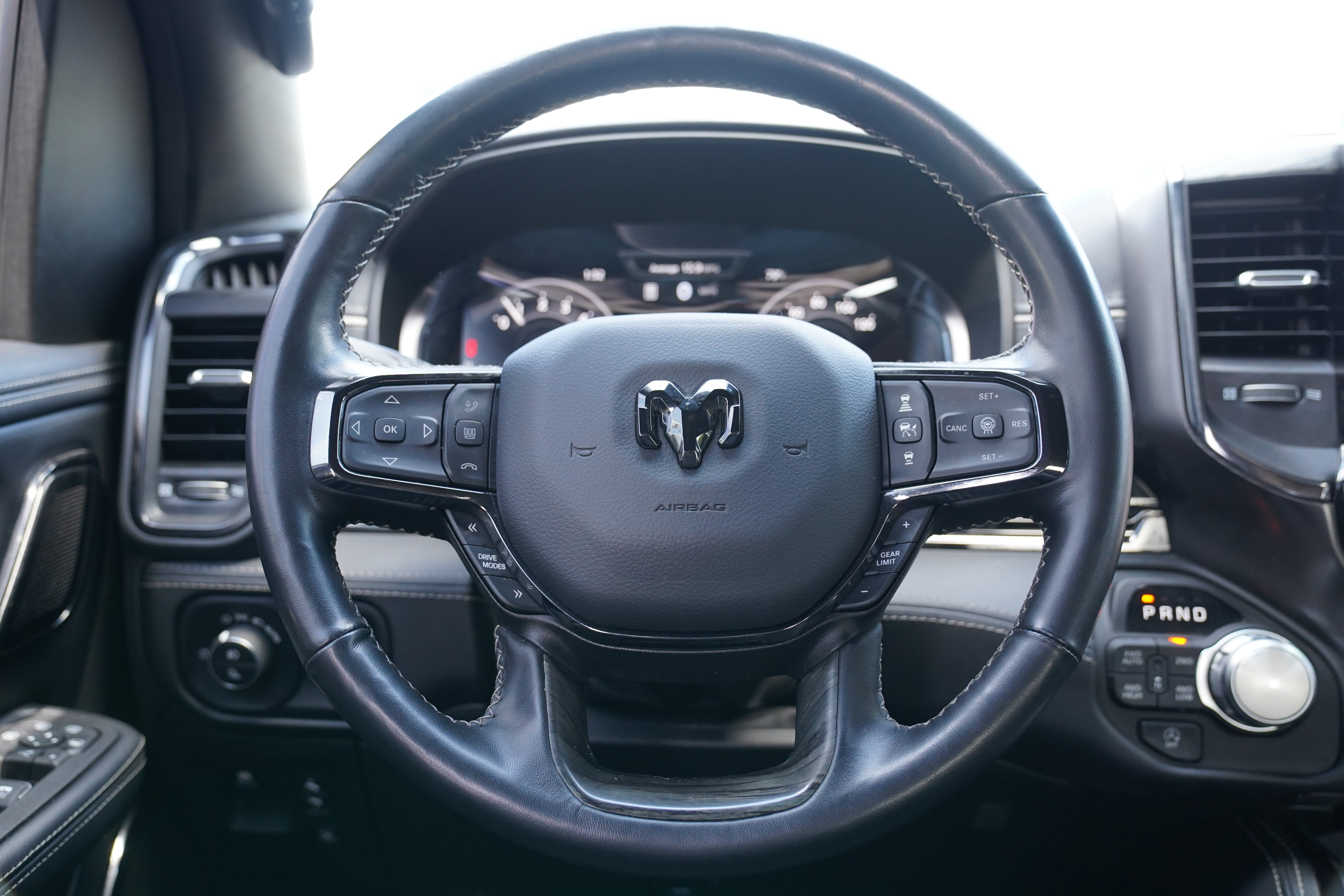 Used 2025 RAM 1500 Limited AWD/4WD image 18