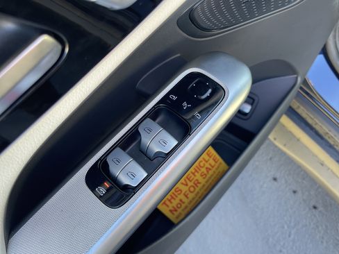 Certified 2023 Mercedes-Benz GLC 300 4MATIC image 15