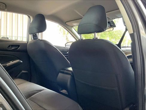 Used 2025 Nissan Altima 2.5 SV FWD image 19